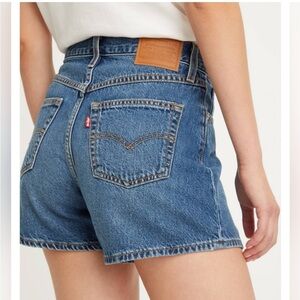 Levi’s Mom Short